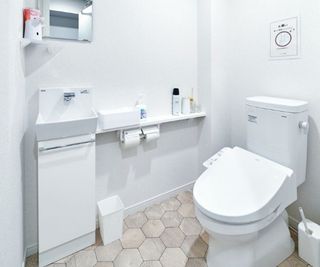 トイレ - レーヴ目黒 【西小山・武蔵小山】女性専用・完全個室レンタルサロン｜施術OKのその他の写真