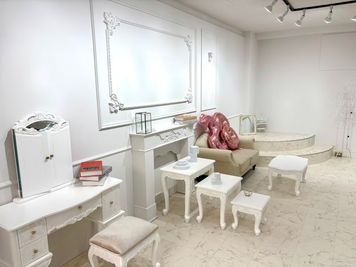 レンタルフォト工房　p.studio758 名古屋市レンタルフォトスタジオの室内の写真