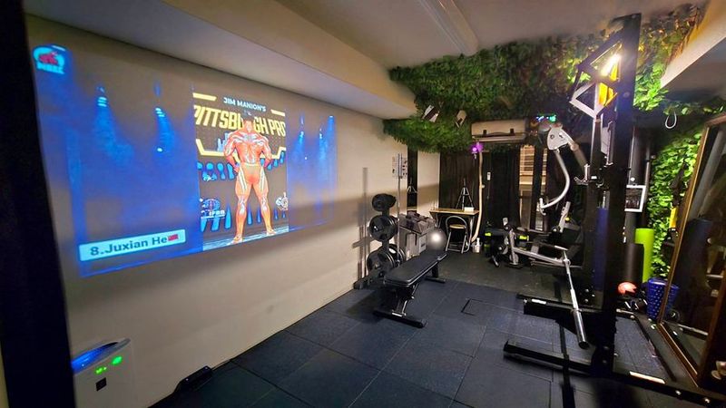大阪心斎橋フィットネスシェアラウンジHighsA[レンタルジム] - 大阪心斎橋フィットネスシェアラウンジHighsA