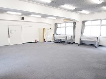 貸教室・貸会議室　内海 4F教室の室内の写真