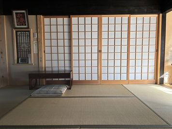 入口和室６畳 - 古民家撮影スタジオ　UDO 築100年古民家撮影スタジオ　UDOの室内の写真