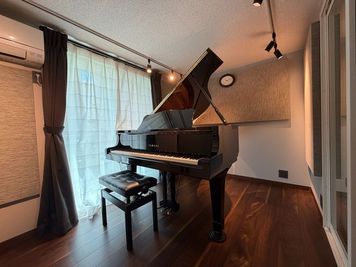 完全防音!YAMAHAグランドピアノ完備の音楽スタジオ!他楽器やボイトレも可です - Kohピアノ教室・音楽スタジオ・レンタルスペース