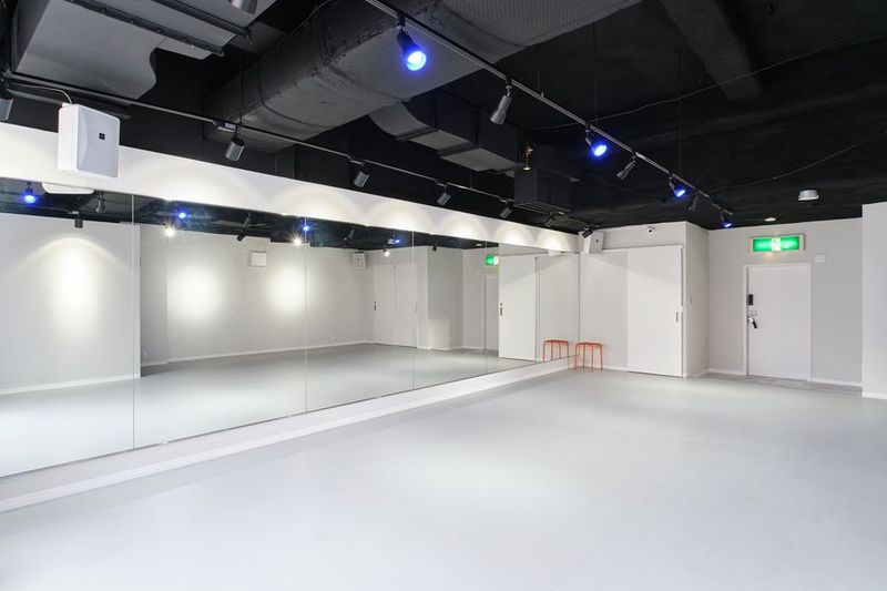 STUDIO AMAZING - STUDIO AMAZING