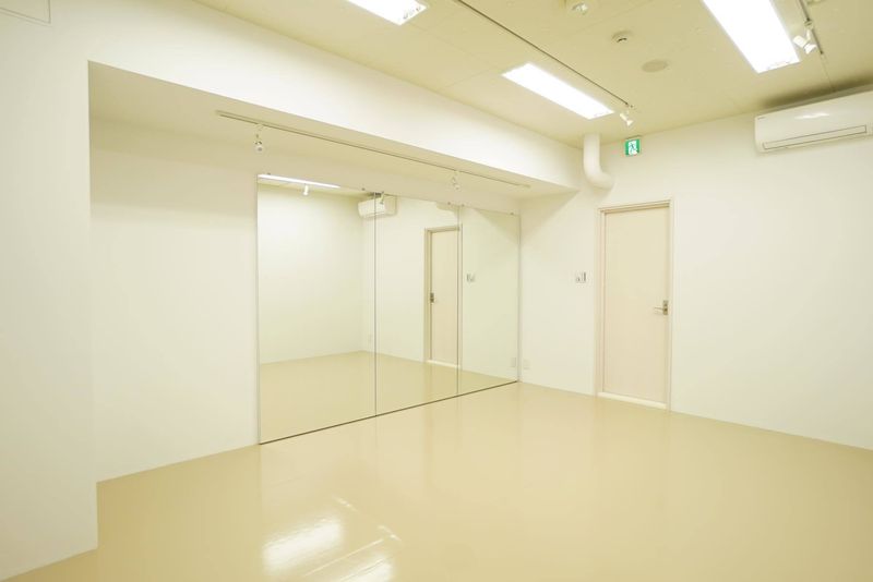 【渋谷】宮益坂十間スタジオ 防音個室スペースBの室内の写真