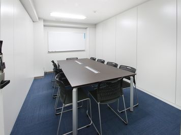 貸会議室ルームス錦糸町店 【ROOMs第2会議室】錦糸町駅北口改札 徒歩4分の室内の写真