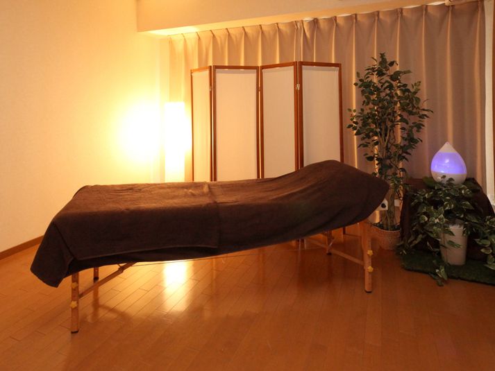 完全個室プライベートサロン#11【施術ベッド4台までOK！】 - LaQoo南森町プライベートサロン