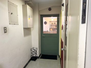 女性専用パーソナルジム　個室エステルーム 個室エステルームの入口の写真