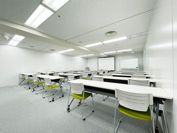 会議・商談・小規模研修に最適|設備充実の都心会議室。スタッフ常駐で安心。 - ビジョンセンター西新宿