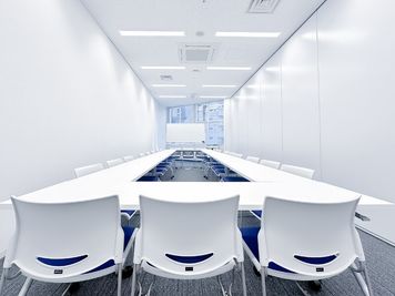 会議・商談・小規模研修に最適|設備充実の都心会議室。スタッフ常駐で安心。 - ビジョンセンター東京虎ノ門