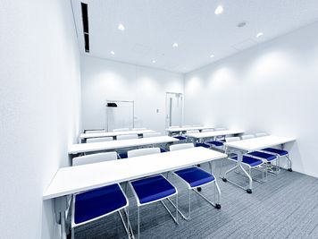 会議・商談・小規模研修に最適|設備充実の都心会議室。スタッフ常駐で安心。 - ビジョンセンター東京虎ノ門