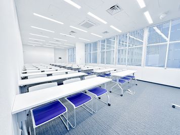 会議・商談・小規模研修に最適|設備充実の都心会議室。スタッフ常駐で安心。 - ビジョンセンター東京虎ノ門