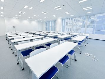 研修・セミナー・社内会議に最適|設備充実の都心会議室。スタッフ常駐で安心。 - ビジョンセンター東京虎ノ門