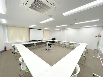 会議・商談・小規模研修に最適|設備充実の都心会議室。スタッフ常駐で安心。 - ビジョンセンター田町