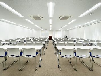 研修・セミナー・社内会議に最適|設備充実の都心会議室。スタッフ常駐で安心。 - ビジョンセンター田町