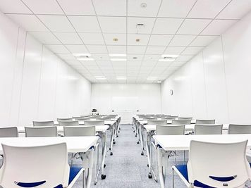 会議・商談・小規模研修に最適|設備充実の都心会議室。スタッフ常駐で安心。 - ビジョンセンター横浜みなとみらい