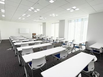 研修・セミナー・社内会議に最適|設備充実の都心会議室。スタッフ常駐で安心。 - ビジョンセンター東京 京橋