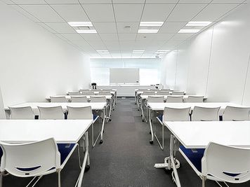 会議・商談・小規模研修に最適|設備充実の都心会議室。スタッフ常駐で安心。 - ビジョンセンター新橋