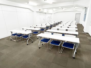 研修・セミナー・社内会議に最適|設備充実の都心会議室。スタッフ常駐で安心。 - ビジョンセンター虎ノ門 溜池山王