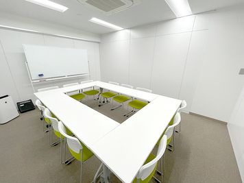 会議・商談・小規模研修に最適|設備充実の都心会議室。スタッフ常駐で安心。 - ビジョンセンター虎ノ門 溜池山王