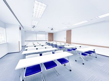 会議・商談・小規模研修に最適|設備充実の都心会議室。スタッフ常駐で安心。 - ビジョンセンター虎ノ門 溜池山王