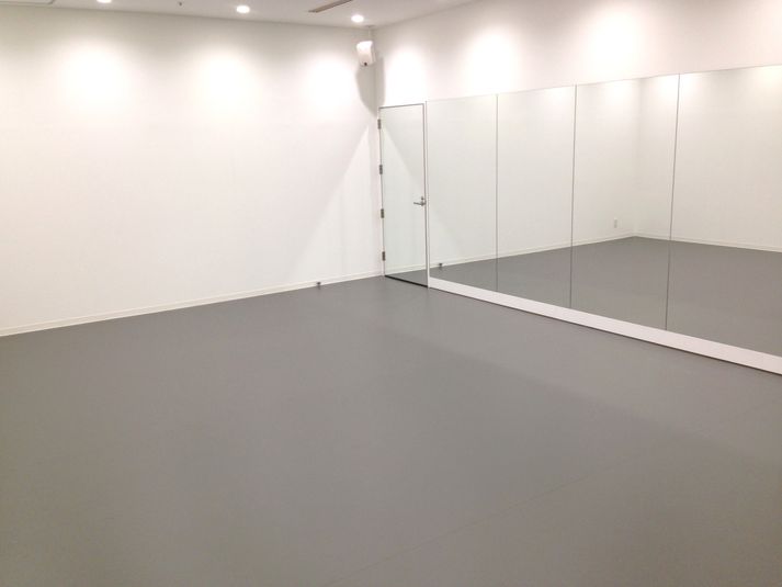 福岡クリエイティブビジネスセンター（FCBC） ダンススペース（01スタジオ）の室内の写真