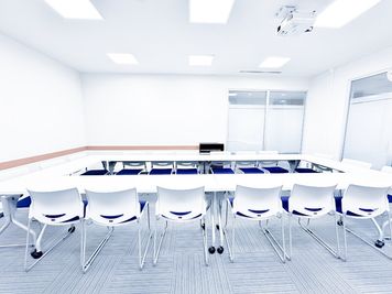 会議・商談・小規模研修に最適|設備充実の都心会議室。スタッフ常駐で安心。 - ビジョンセンターグランデ東京浜松町