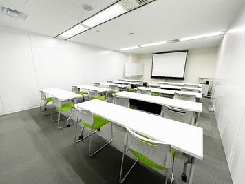 会議・商談・小規模研修に最適|設備充実の都心会議室。スタッフ常駐で安心。 - ビジョンセンター横浜(西口)