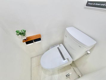 嬉しい温水洗浄便座🌿 - 【広スペ】武蔵小杉 武蔵小杉の広いレンタルスペースの設備の写真
