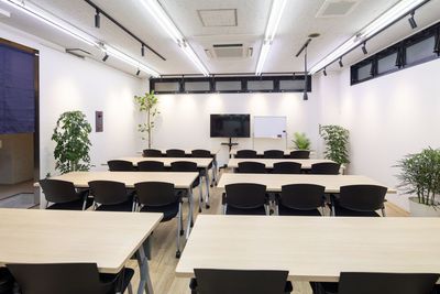 ビジネスに◎ コワーキング/貸し会議室/ミーティング/セミナーなど - 神楽坂レンタルスペース文悠 神楽坂駅徒歩2分！レンタルスペース/イベント/ギャラリー/会議室の室内の写真