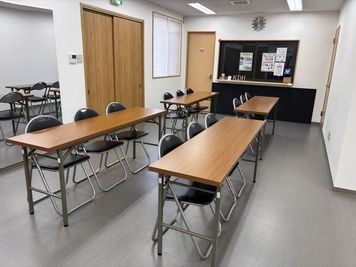 セミナー利用 - 川口ダンスホーム（レンタルスタジオ） 【オープン記念価格】会議・勉強会・ワークショップ・交流会向け貸切の室内の写真