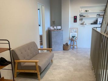 minoriba_姫路駅城前店 レンタルサロン　ネイルスペースの設備の写真