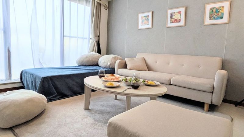 ひろ～いお部屋でお食事・デート🍲 & ボードゲームし放題⭐️大画面55㌅スマートTVと各種ゲーム設置💓 - J's Space三条烏丸の室内の写真