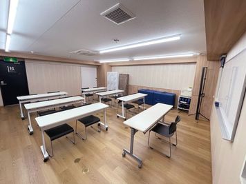 セミナー形式 - マジックハンズ 施術・マッサージ・治療・エステ向けのボディワークスペース3-Bの室内の写真