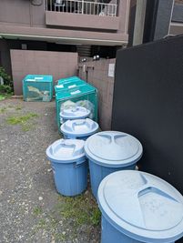 ゴミが出ても、安心ください。
外に24時間ゴミ出し可能なスペースがあります。 - 町田レンタルサロン 町田レンタルサロン　の室内の写真