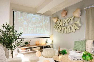 🎉６月OPEN✨韓国っぽ💕大迫力100㌅鑑賞会 🎉６月OPEN割✨韓国っぽ ☓ おうちシアター🎬の室内の写真