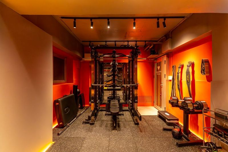 mela gym（メラジム）学芸大学店 	mela gym（メラジム）学芸大学店の室内の写真