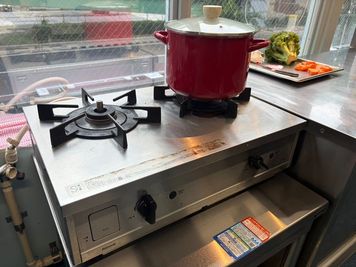 ガスコンロ - 高辻マルチベース レンタルキッチン【あみーご】の設備の写真