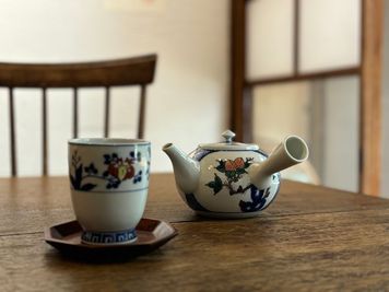 併設しているカフェメニューをご注文いただけます。（別途費用） - Art of Life 山の音 2階洋室貸切Planの設備の写真