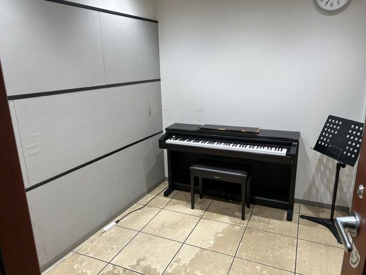 管楽器・弦楽器等練習部屋 708番教室 - ミュージックアベニュー浜松