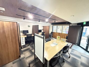 TSUBAKI Rental Officeの室内の写真