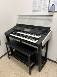 最新のELS03XRです！ - フジグラン広島センター グランドピアノ、エレクトーン防音部屋S3教室の室内の写真