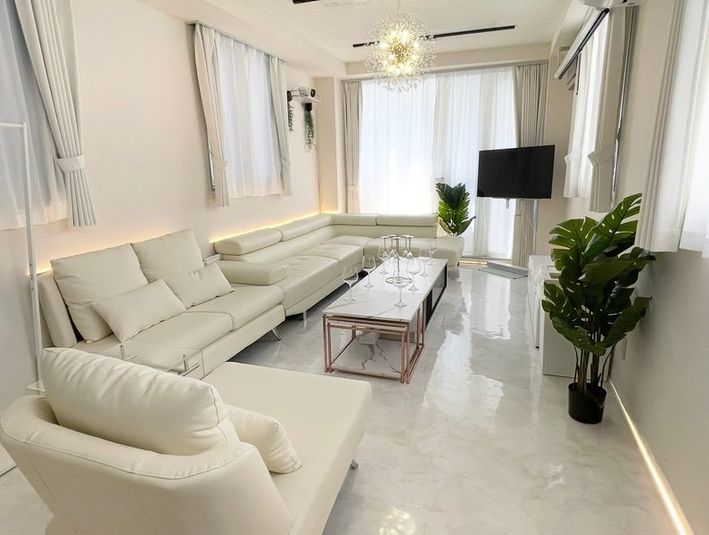 WHITE RooM 日本橋店 - WHITE RooM 日本橋店