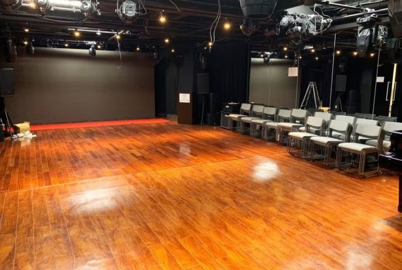 多元文化会館 公演ホール・スタジオの室内の写真