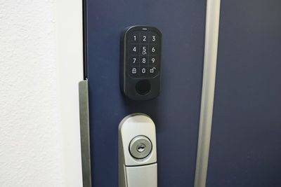 暗証番号の入力のみでスムーズな入室 - レンタルサロンMint 【４０３】(旧 Rocca) 名古屋 レンタルサロン│金山駅２分✨完全個室✨地域最安値！の室内の写真