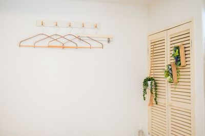 コートかけハンガー - レンタルサロンMint 【４０３】(旧 Rocca) 名古屋 レンタルサロン│金山駅２分✨完全個室✨地域最安値！の室内の写真