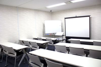 Busico.梅田 会議室【最大18名様利用可】の室内の写真