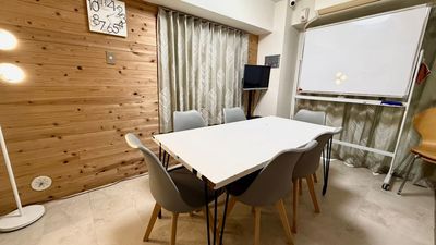 RAKUNA新宿Ⅳ A会議室の室内の写真