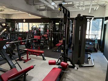 ジムスペース - POWERHOUSE GYM SAPPORO,JAPAN 【西11丁目駅徒歩5分】器具充実本格トレーニングジムの室内の写真