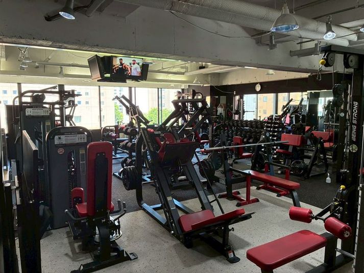 ジムスペース - POWERHOUSE GYM SAPPORO,JAPAN 【西11丁目駅徒歩5分】器具充実本格トレーニングジムの室内の写真