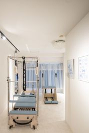 rental pilates studio CARAT レンタルピラティススタジオ CARATの室内の写真